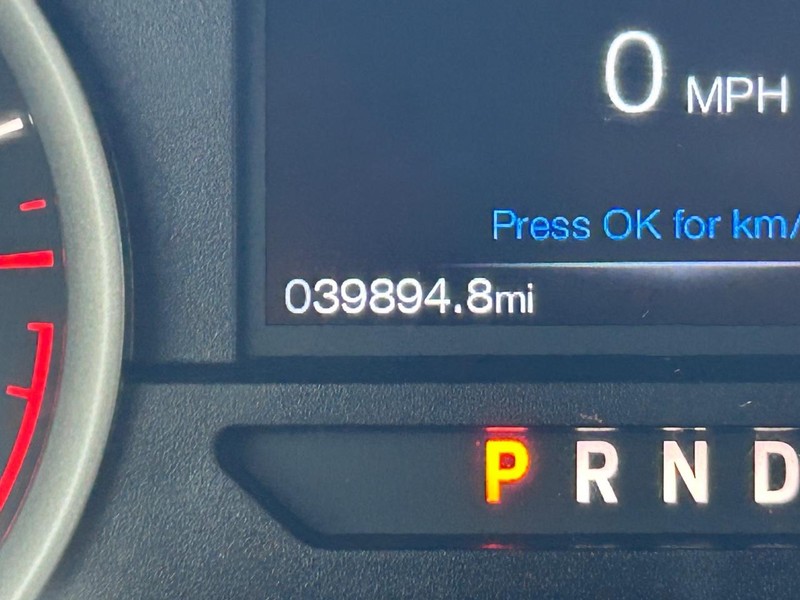 Ford F-150 Vehicle Full-screen Gallery Image 19