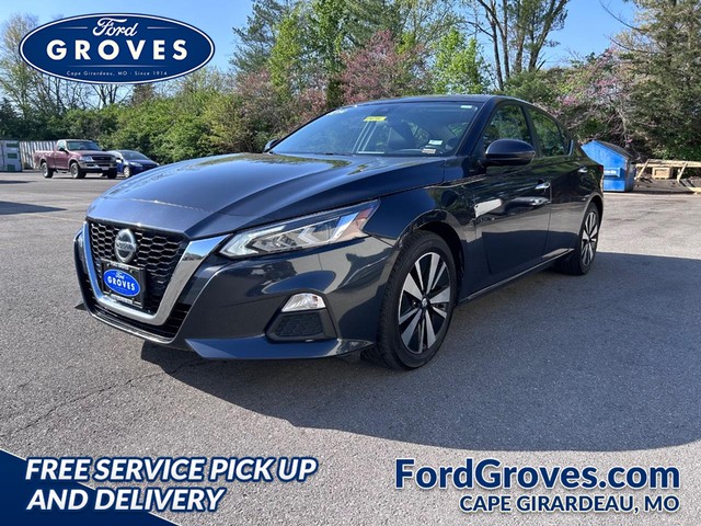 2022 Nissan Altima 2.5 SV at Ford Groves in Cape Girardeau MO