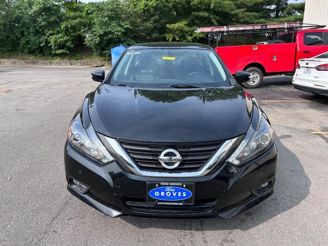 Used 2017 Nissan Altima SL with VIN 1N4BL3APXHC162604 for sale in Cape Girardeau, MO