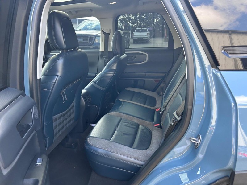 Ford Bronco Sport Vehicle Full-screen Gallery Image 09