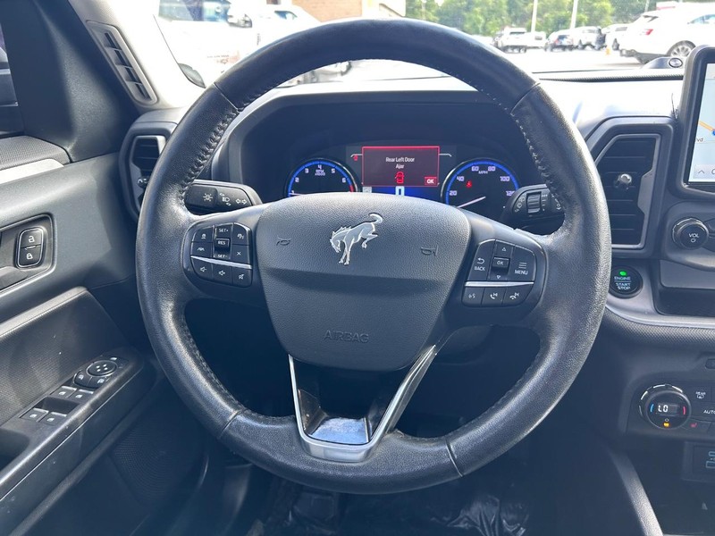 Ford Bronco Sport Vehicle Full-screen Gallery Image 12