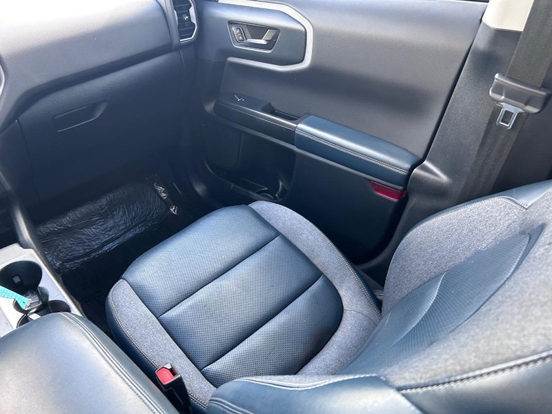 Ford Bronco Sport Vehicle Full-screen Gallery Image 18