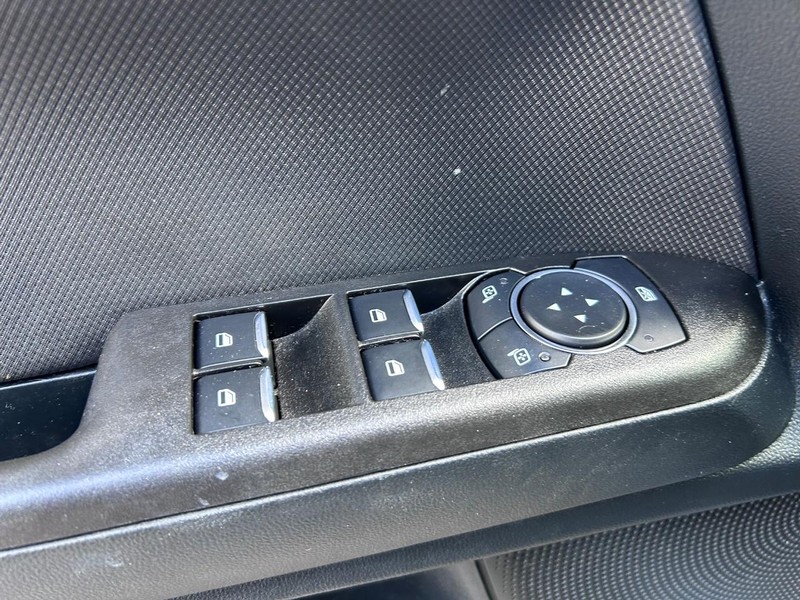 Ford Bronco Sport Vehicle Full-screen Gallery Image 19