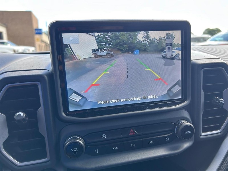 Ford Bronco Sport Vehicle Full-screen Gallery Image 22