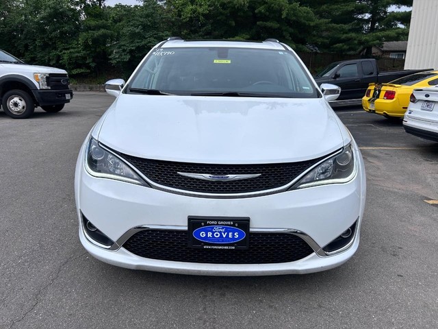 Used 2019 Chrysler Pacifica Limited with VIN 2C4RC1GG9KR730330 for sale in Cape Girardeau, MO