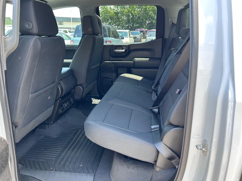 Chevrolet Silverado 1500 Vehicle Full-screen Gallery Image 09