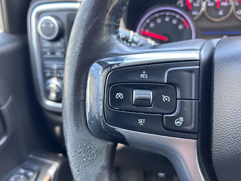 Chevrolet Silverado 1500 Vehicle Full-screen Gallery Image 12