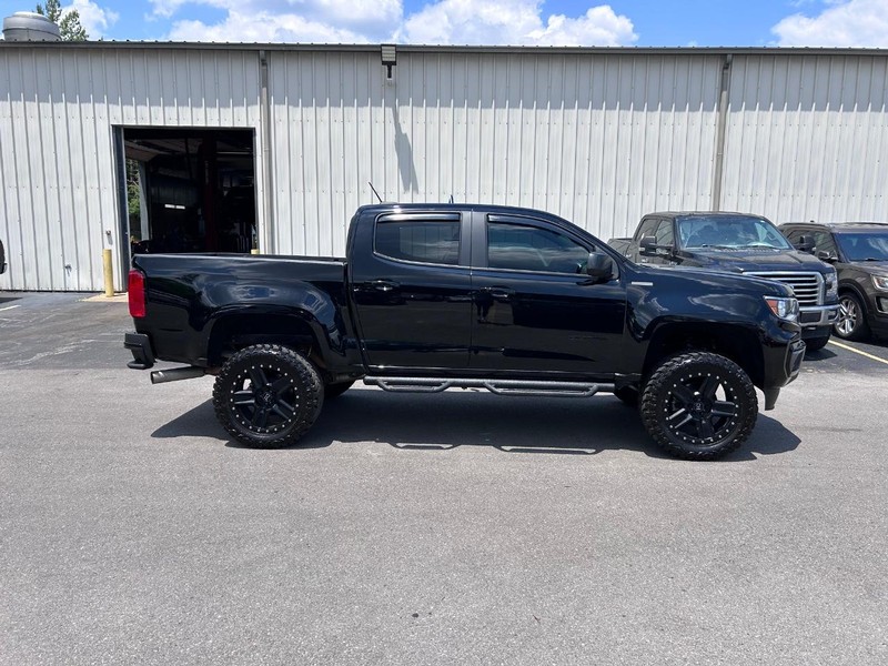 Chevrolet Colorado Vehicle Full-screen Gallery Image 04