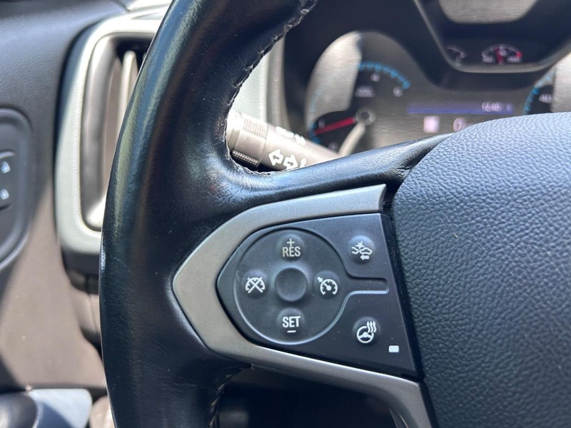 Chevrolet Colorado Vehicle Full-screen Gallery Image 12