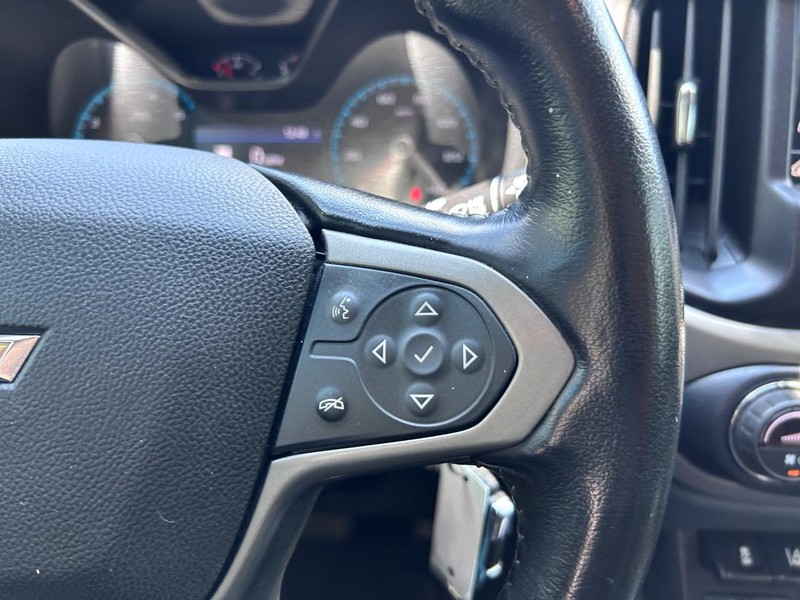 Chevrolet Colorado Vehicle Full-screen Gallery Image 13