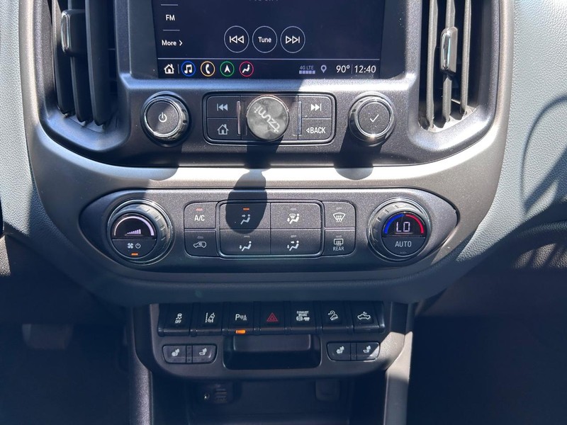 Chevrolet Colorado Vehicle Full-screen Gallery Image 15