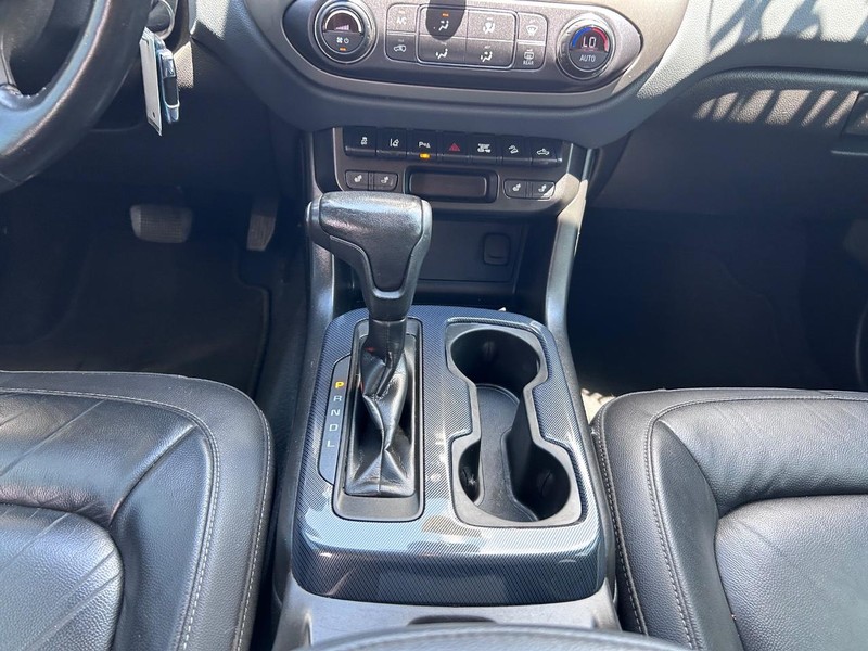 Chevrolet Colorado Vehicle Full-screen Gallery Image 16