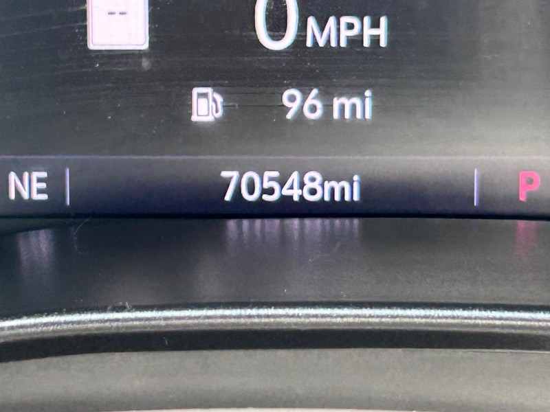 Chevrolet Colorado Vehicle Full-screen Gallery Image 20