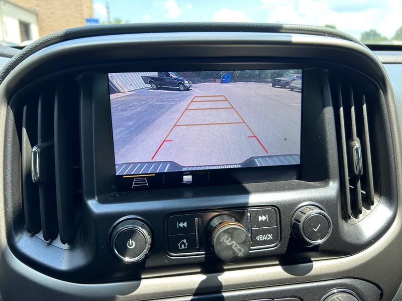 Chevrolet Colorado Vehicle Full-screen Gallery Image 21