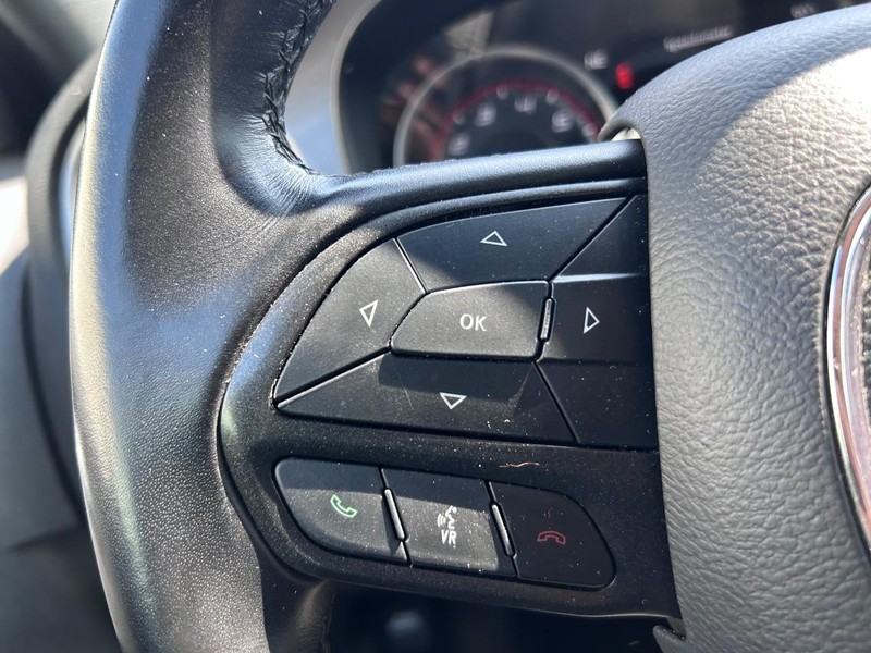 Dodge Charger Vehicle Full-screen Gallery Image 12