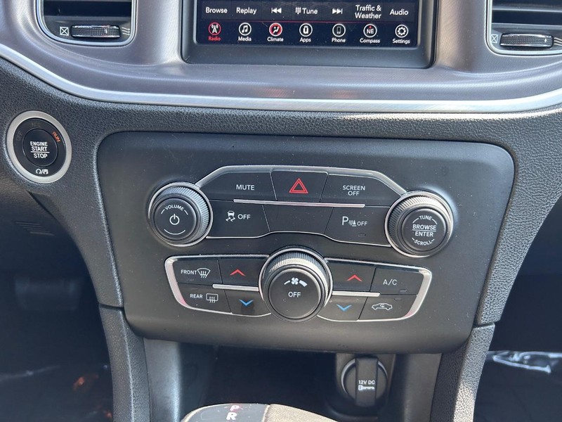 Dodge Charger Vehicle Full-screen Gallery Image 15