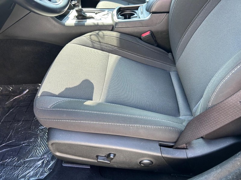 Dodge Charger Vehicle Full-screen Gallery Image 19