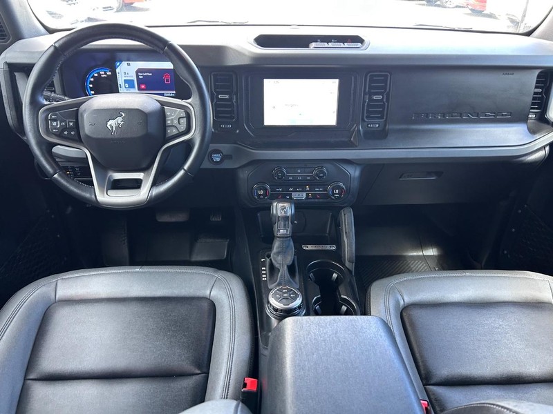 Ford Bronco Vehicle Full-screen Gallery Image 10