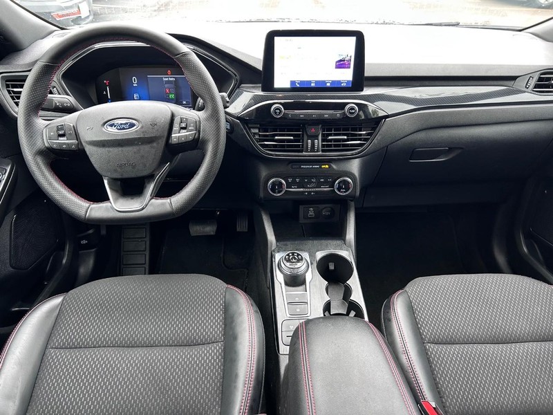 Ford Escape Vehicle Full-screen Gallery Image 10