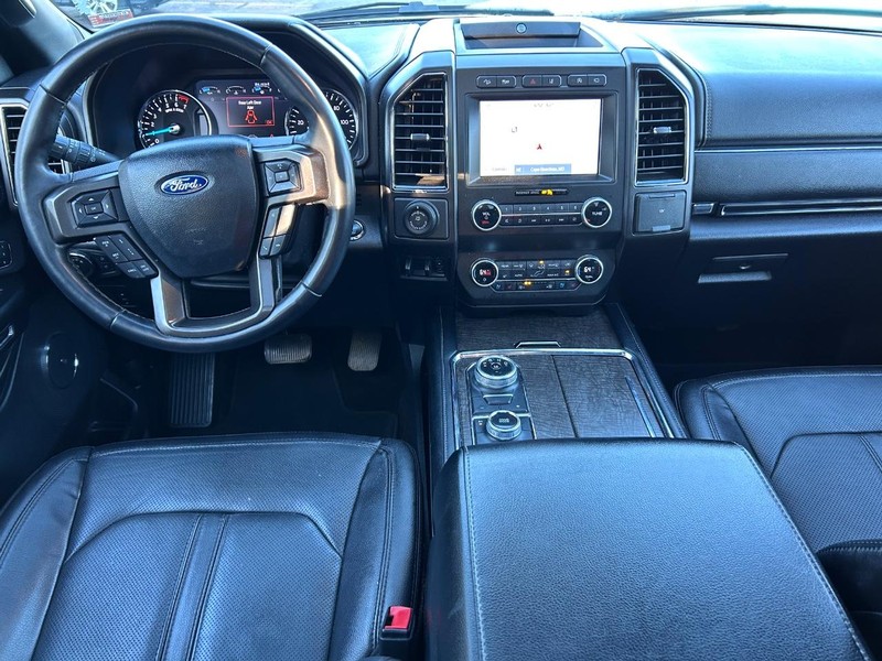 Ford Expedition Vehicle Full-screen Gallery Image 14