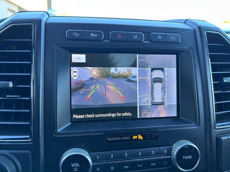 Ford Expedition Vehicle Full-screen Gallery Image 26