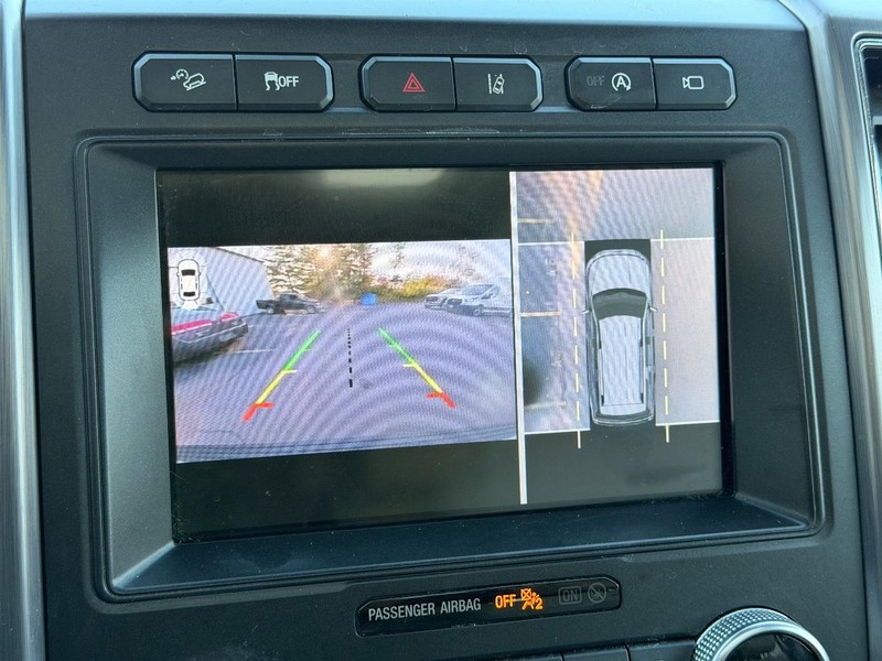 Ford Expedition Vehicle Full-screen Gallery Image 27