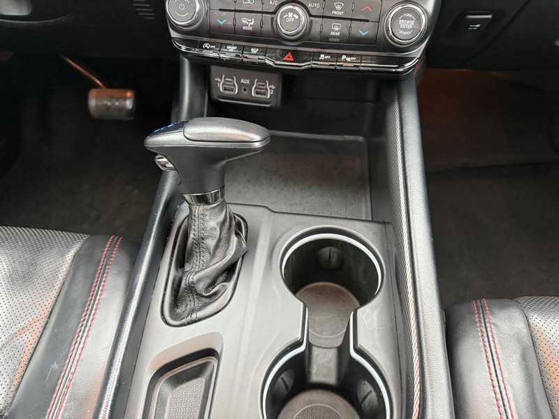 Dodge Durango Vehicle Full-screen Gallery Image 18