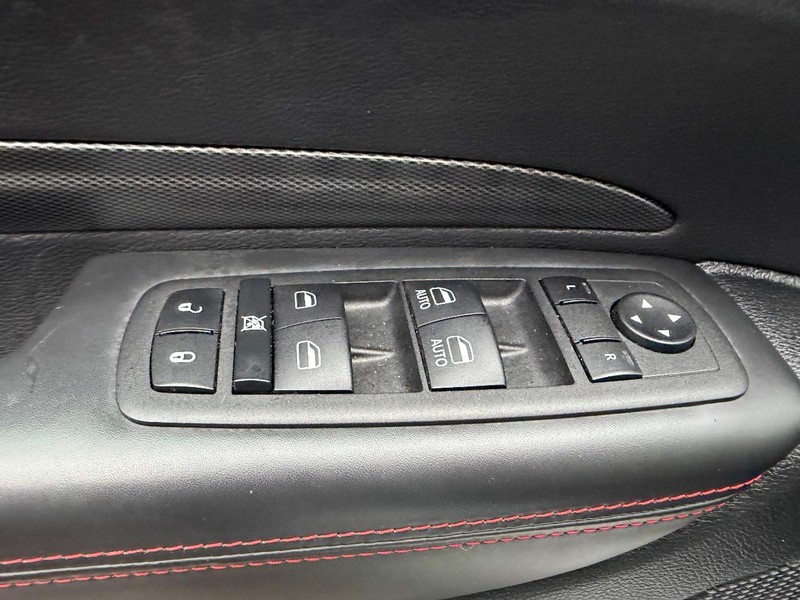 Dodge Durango Vehicle Full-screen Gallery Image 20