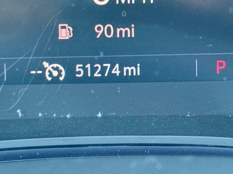 Buick Encore GX Vehicle Full-screen Gallery Image 23