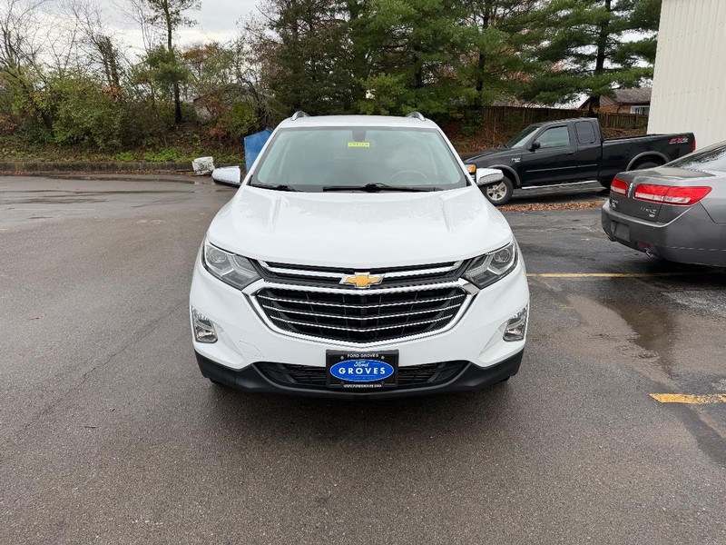 Chevrolet Equinox Vehicle Full-screen Gallery Image 02