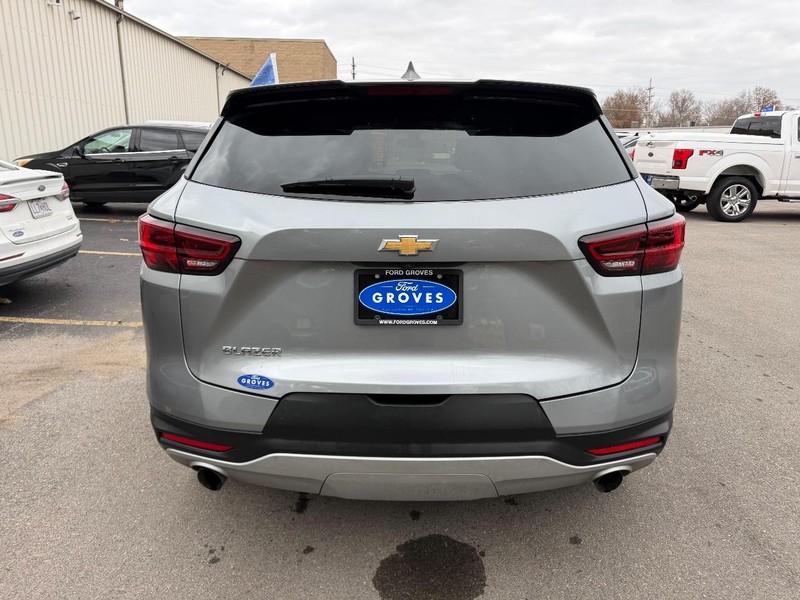 Chevrolet Blazer Vehicle Full-screen Gallery Image 07