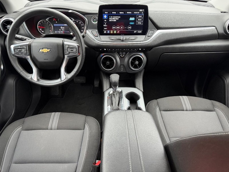 Chevrolet Blazer Vehicle Full-screen Gallery Image 11