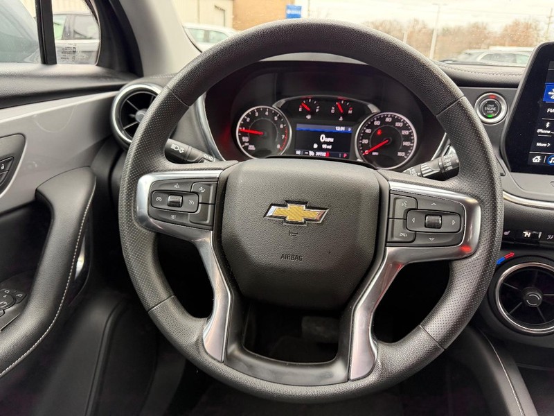 Chevrolet Blazer Vehicle Full-screen Gallery Image 12