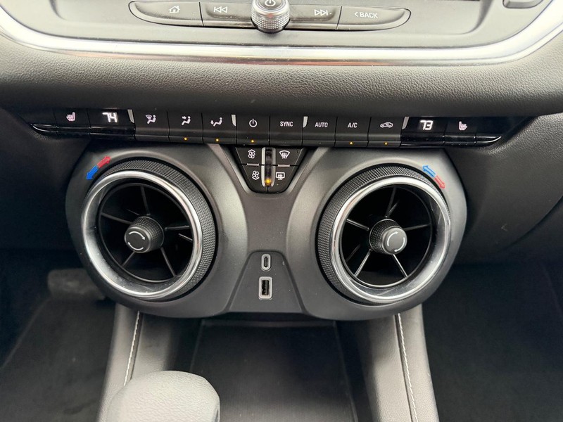 Chevrolet Blazer Vehicle Full-screen Gallery Image 16