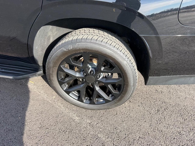 Chevrolet Tahoe Vehicle Full-screen Gallery Image 09