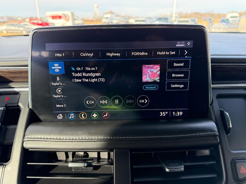 Chevrolet Tahoe Vehicle Full-screen Gallery Image 18