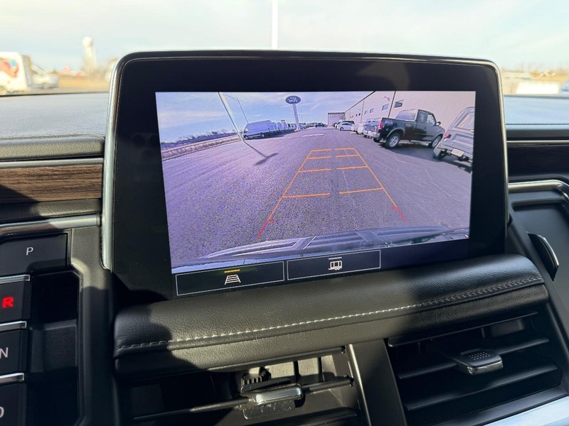 Chevrolet Tahoe Vehicle Full-screen Gallery Image 25