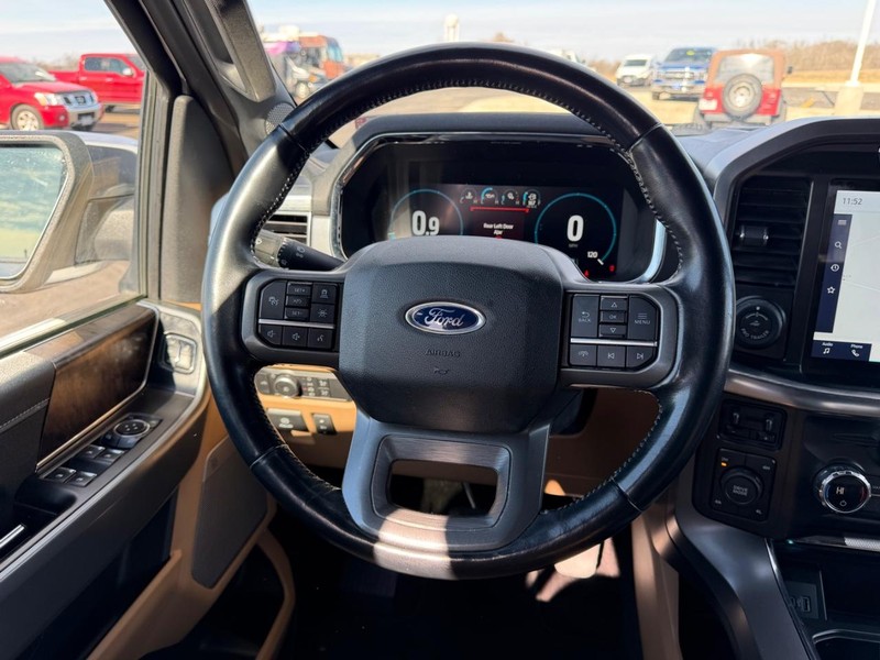 Ford F-150 Vehicle Full-screen Gallery Image 11