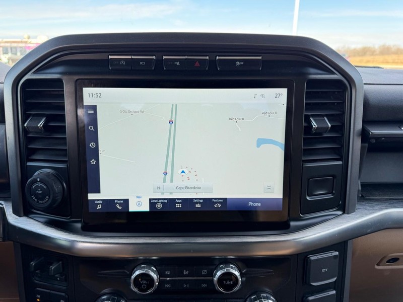 Ford F-150 Vehicle Full-screen Gallery Image 14