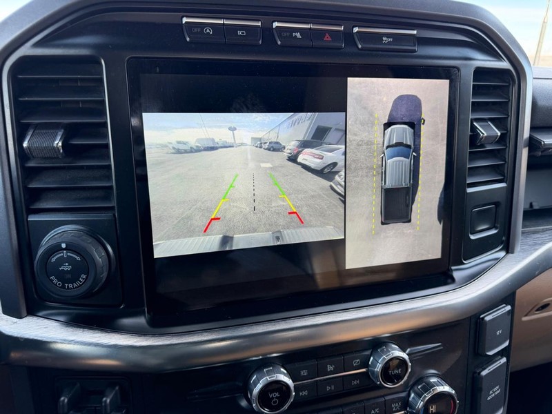 Ford F-150 Vehicle Full-screen Gallery Image 22