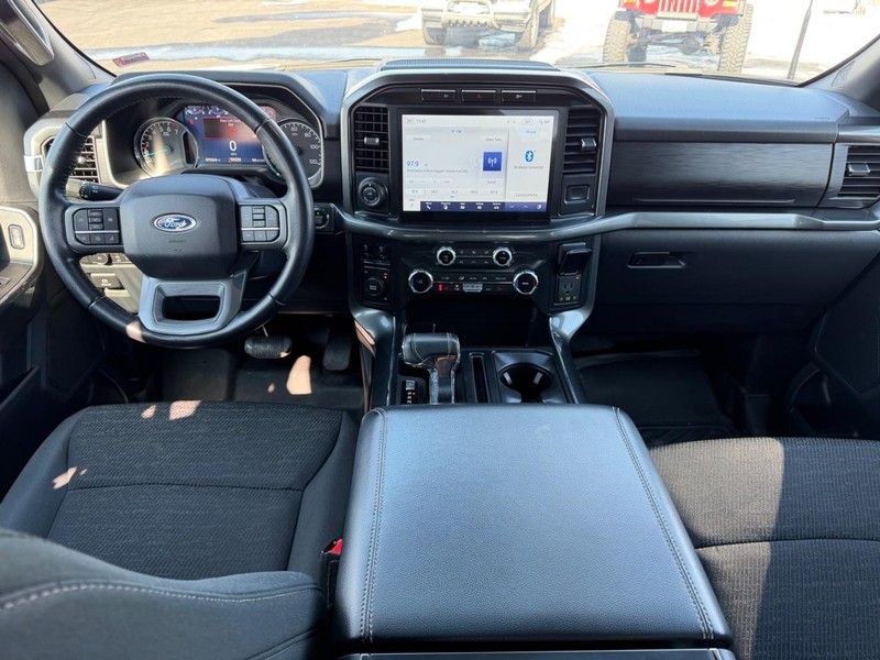 Ford F-150 Vehicle Full-screen Gallery Image 10