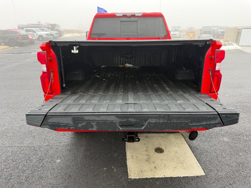 Chevrolet Silverado 3500HD Vehicle Full-screen Gallery Image 07