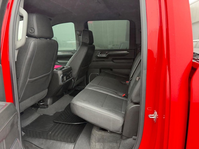 Chevrolet Silverado 3500HD Vehicle Full-screen Gallery Image 09