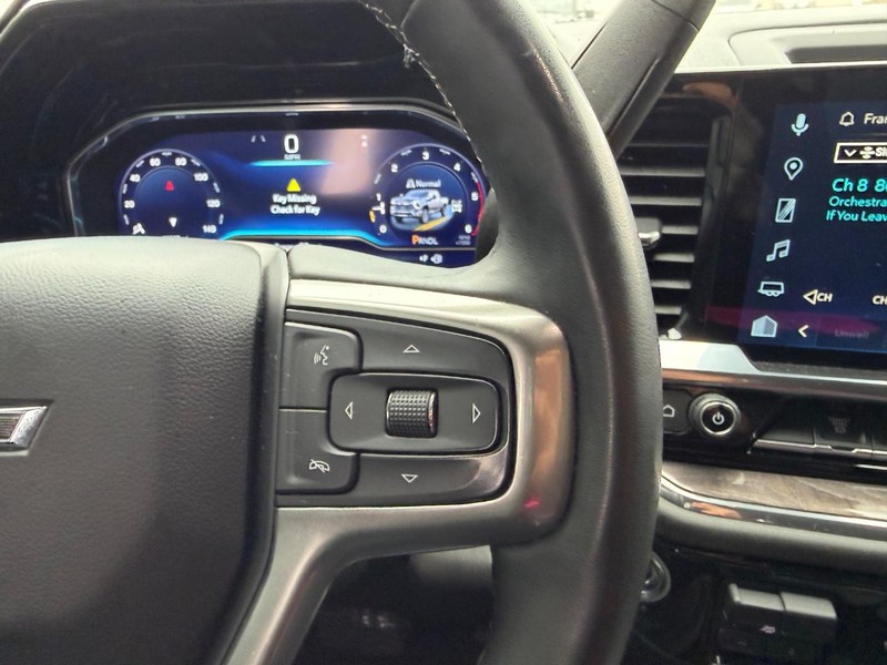 Chevrolet Silverado 3500HD Vehicle Full-screen Gallery Image 13