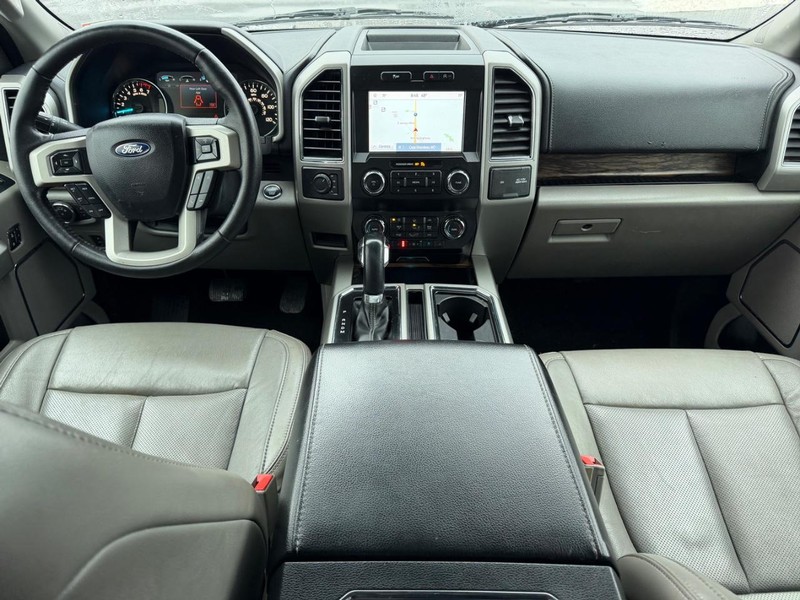 Ford F-150 Vehicle Full-screen Gallery Image 10