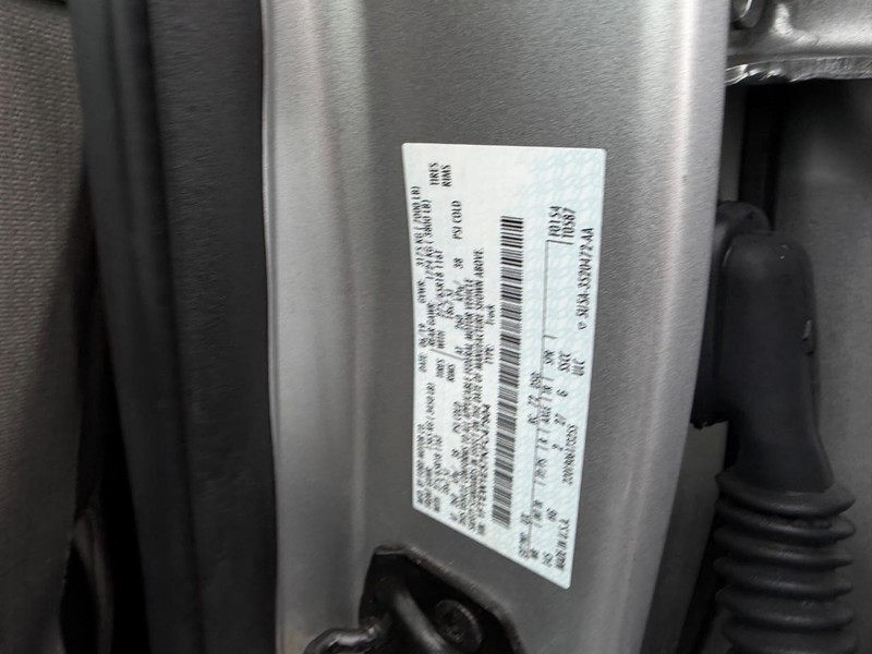 Ford F-150 Vehicle Full-screen Gallery Image 23