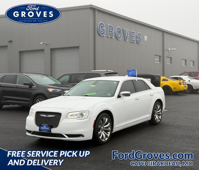 Cape Girardeau MO 2019 Chrysler 300 more details - chrysler 300
