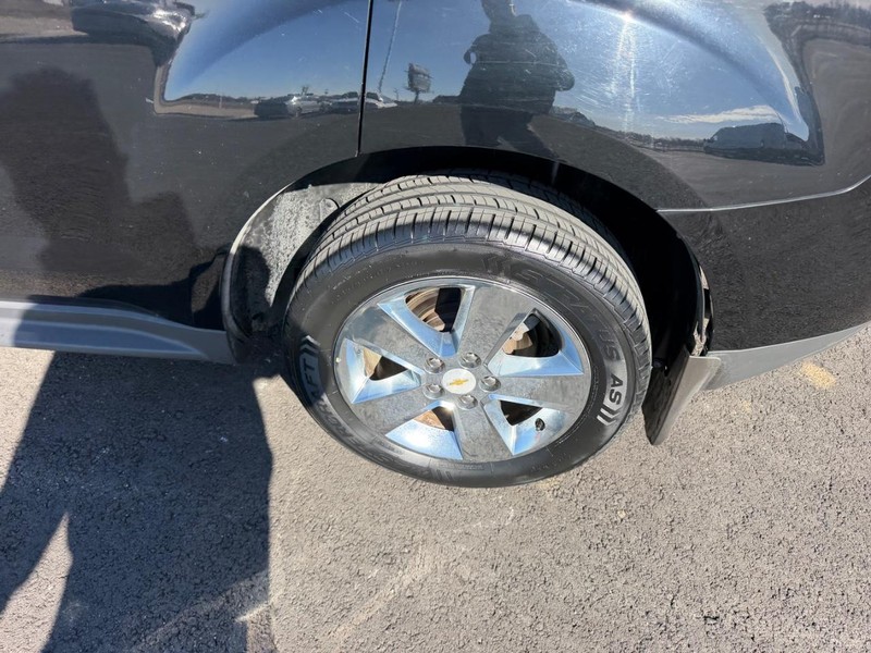 Chevrolet Equinox Vehicle Full-screen Gallery Image 09