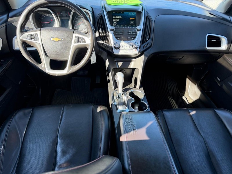 Chevrolet Equinox Vehicle Full-screen Gallery Image 12