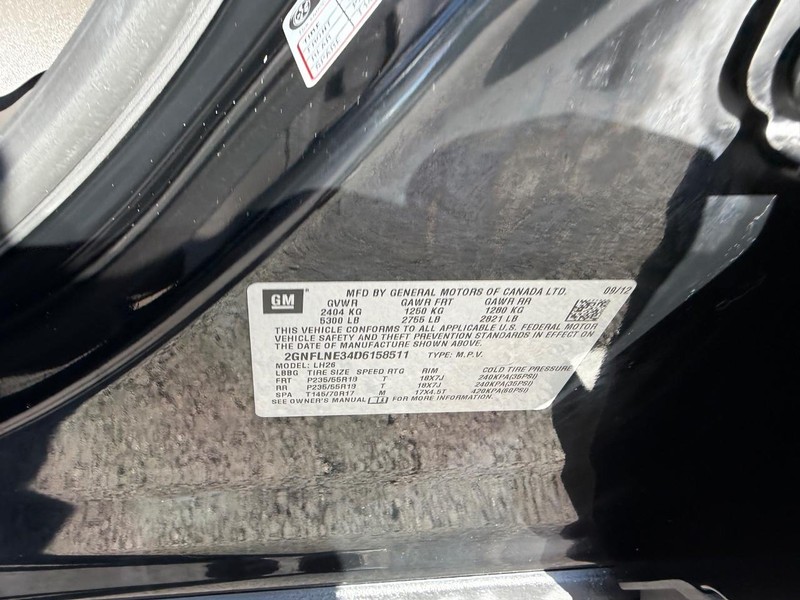 Chevrolet Equinox Vehicle Full-screen Gallery Image 24